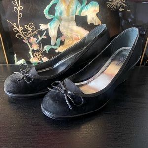 Style & Co Black Bow Velvet Wedges, Size W 6